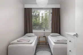 A cozy two-bedroom apartment near Helsinki Airport - Image 3