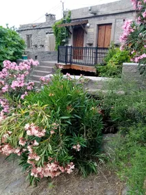 Two-storey stone house in Assos - Image 3