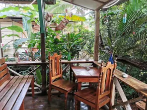 Cute Caribbean Cabana in Saigon: basic but cosy! - Image 3