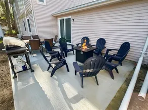 Game Room~Yard Games~Fireplace~Grill~Casino's - Image 3