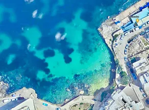 Luxurious Brand New Seafront, wake up onto the sea - Image 2
