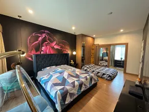 La femme home, Near Impact arena - Image 3