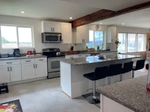 Vineyard View House - Image 3