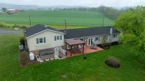 Hilltop Retreat w/ Hot Tub & Panoramic Views - Image 3