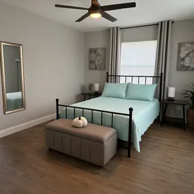 Beach Retreat: Modern 1-Bedroom • Pet Friendly - Image 5