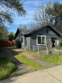 Newly renovated home walkable to Downtown/Park - Image 2