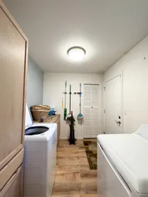 Redwood Getaway with Hot Tub - Image 3