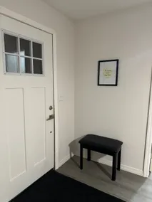 Private Guesthouse near downtown & Airport - Image 3