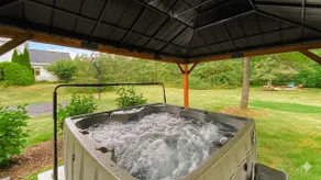 Charming Sister Bay Home | Backyard Oasis & HotTub - Image 2