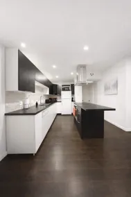 Value 1BR Close to Downtown Austin w Parking|Wi-Fi - Image 4