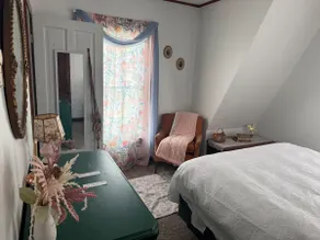 Charming Retreat in the Heart of Watkins Glen - Image 2