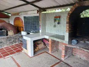 Complete country house, close to Bogota, for a family - Image 2