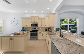 Sarasota FL getaway close to Siesta beach - Image 3