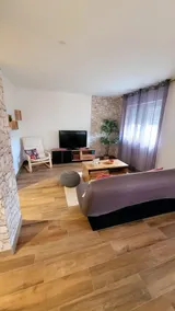 Cozy house with parking, ideal for border crossing - Image 2