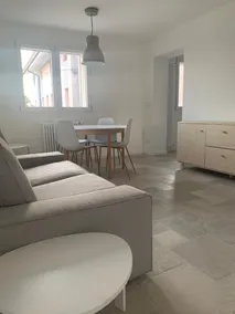 Large apartment in court: 3 rooms+parking, Udine - Image 2