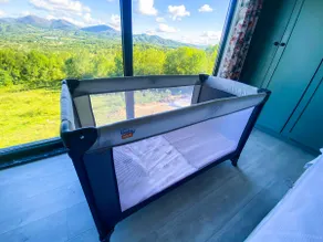 Villa with a fireplace and garden overlooking the Küre Mountains - Image 4