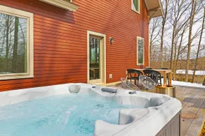 Willard Haus | Hot Tub | 3BD • 3BA | Quiet - Image 4