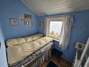 View cabin in peaceful area - Image 3