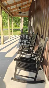 Modern Village Stay near Lake Ontario & Wineries - Image 5