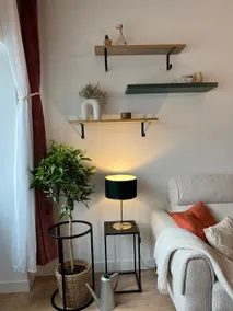 Downtown getaway near the train station - Air conditioning available - Image 3