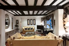 Luxury Eton Cottage-Design Led - Image 5