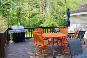 4 BR Spacious Home by Lake MI w/ BBQ Grill & Deck - Image 3