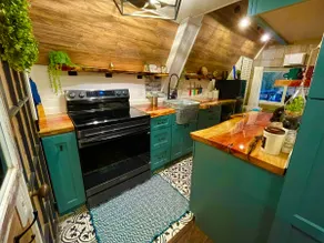 Paddle Board Chalet/Lake/Pickleball/EV Charger - Image 3