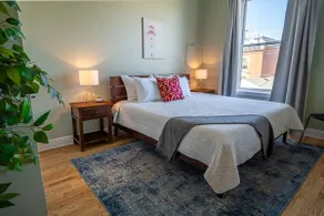 Classy 3BR King Apt in The Grove - Image 2