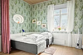 Would you like to stay in a scenic area - Image 3