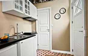 Would you like to stay in a scenic area - Image 5