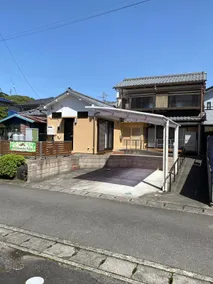 A house in the city convenient for sightseeing - Image 2