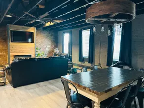 Winchester's Premier Downtown Loft! Near The Lake! - Image 5