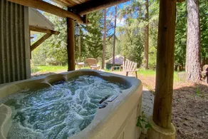 Woodland 3BR with hot tub, patios & fireplaces - Image 2