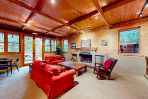 Woodland 3BR with hot tub, patios & fireplaces - Image 5