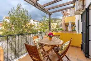 Magnificent apartment in the Albaicín and Sacromonte Parking - Image 2
