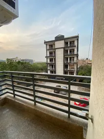 Comfy 1 bhk Apt. in South Delhi - Image 3