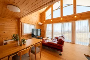 The Crestview Lodge - Image 2