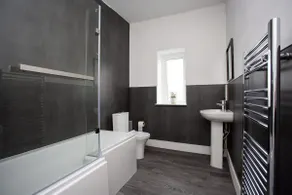 Vacant Nests The Attwood Smart Tv WIFI - Image 3