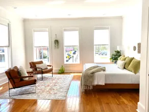 Trendy loft in Franklin - Image 4