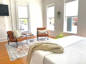 Trendy loft in Franklin - Image 5