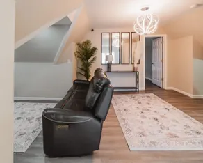 Cozy and renovated Apartment. - Image 2