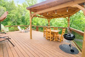 Quiet Luxury, Surrounded By Nature - Image 5