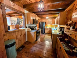 Quiet Luxury, Surrounded By Nature - Image 3