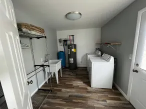 Pet friendly countryside Farmhouse in Upper Ozarks - Image 5