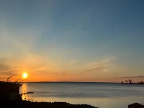 Casual Comfort on Lake Winnebago - Image 4