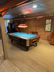 Large group/sleeps 10/ game room/near Diamond Mine - Image 4