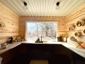 Beehive shipping container cabin - Image 2