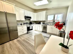 [Top Pick!] Family & Pet Friendly Quiet Park w BBQ - Image 2
