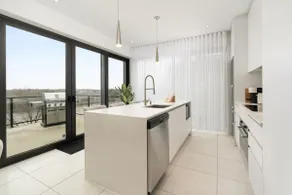 Waterfront Condo | Rooftop Jacuzzi | River Views - Image 5