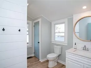 Adorable beach cottage - Image 5